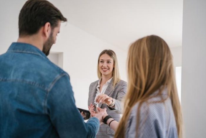 Schlüsselübergabe bei Wohnungsübergabetermin