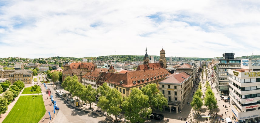 Stadt und Infrastruktur aus Vogelperspektive