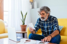 Haus­ver­kauf Steu­ern: Im­mo­bi­lie steu­er­frei ver­kau­fen in 2025
