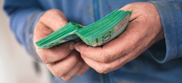 Mieter bedient sich an Kautionskonto